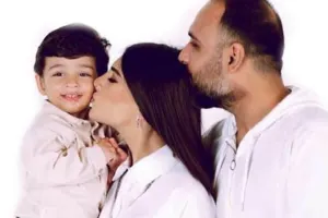 Elza oğlu və gəlininin fotolarını paylaşdı