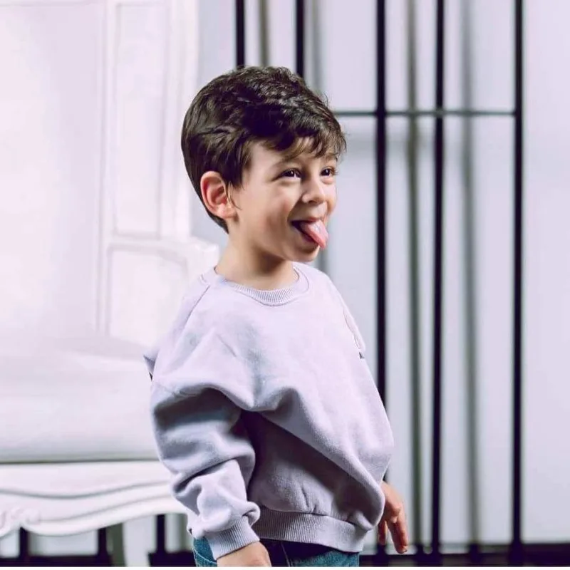 Elza oğlu və gəlininin fotolarını paylaşdı