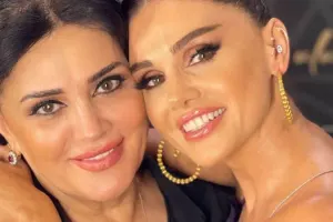 Anasına bax, qızını al... - Fotolar