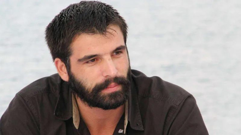 “Erkan Özerman müşahidə apardıqdan sonra əxlaqsız təklif edir”