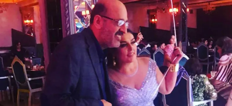 Elza nəvəsinə ad günü etdi