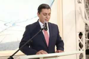 DTX muzey direktorunu saxladı