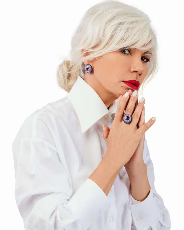 Onun 61 yaşı var... - FOTOLAR