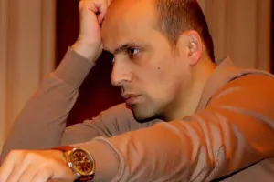 “Məndən pul istəyənə 50 manat verərəm”