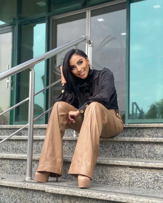 Özünü fotoşopla yenə tanınmaz hala saldı