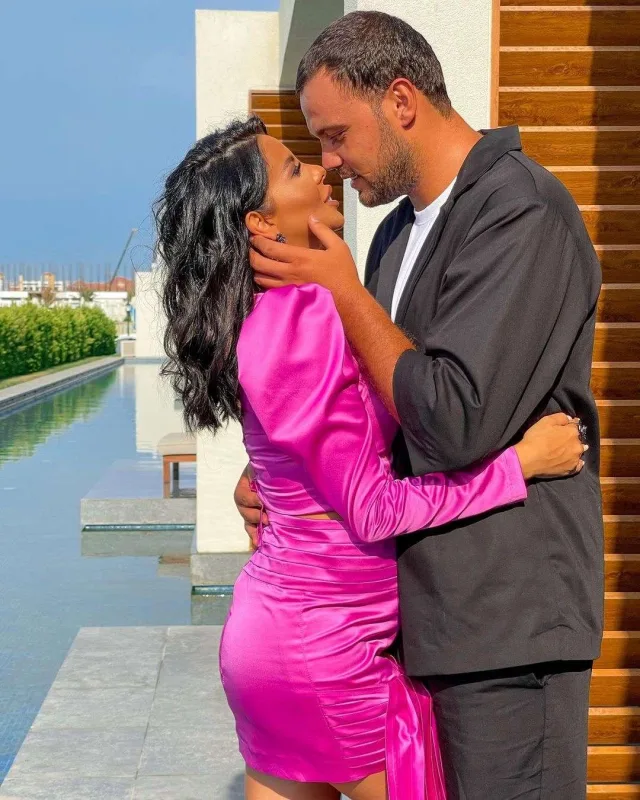 Fəridlə Nagehanın ikinci övladı dünyaya gəldi - FOTO