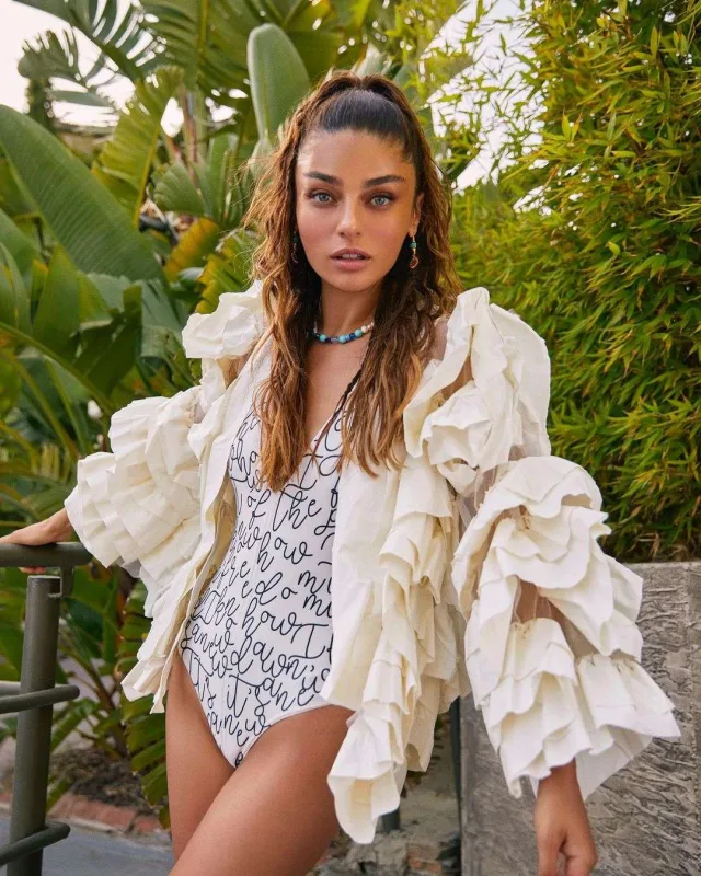  Aktrisaya ağır itki