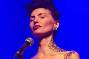 İsraili heyrətləndirən Kamila Azərbaycana gələcək