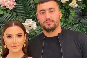 Əri ilə şəklini sildi, soyadına qayıtdı