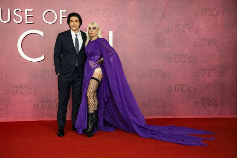 Geyimi ilə qala gecəsinə damğa vurdu