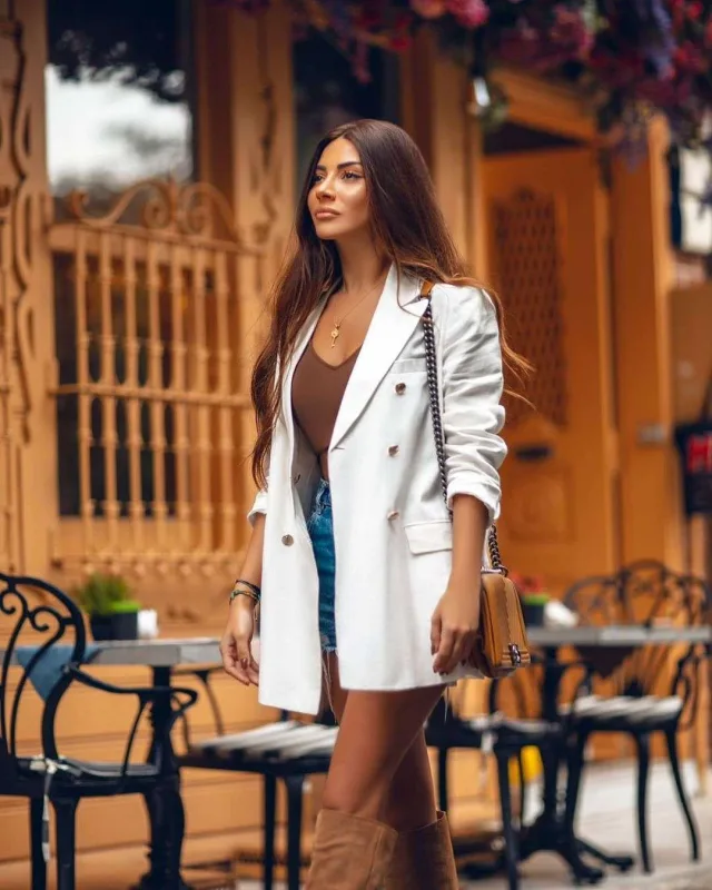 “Sevgilim olsa da, adını deməyəcəm”