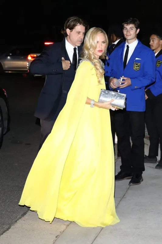 4-cü nişanlısı ilə evləndi - FOTOLAR