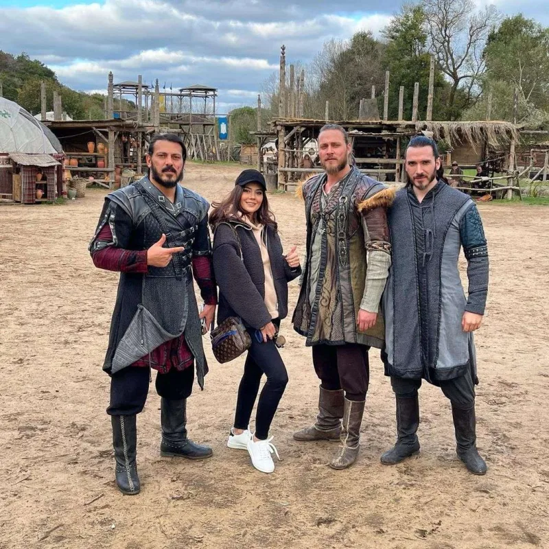 Oksana məşhur serialın çəkiliş meydançasında-FOTOLAR