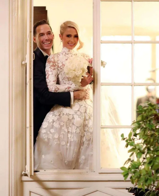 4 gəlinlik dəyişdi, müzakirə olundu - FOTOLAR