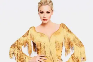 Petek Dinçöz Bakıya gəlir