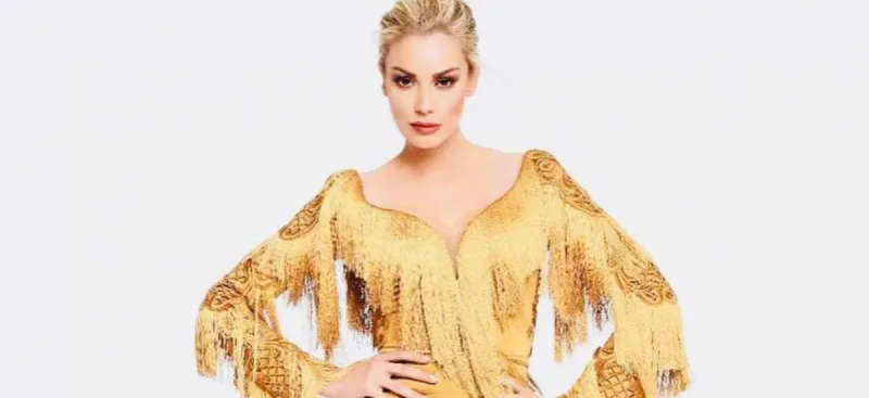 Petek Dinçöz Bakıya gəlir