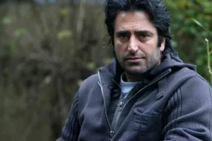 16 il sonra albom çıxardır