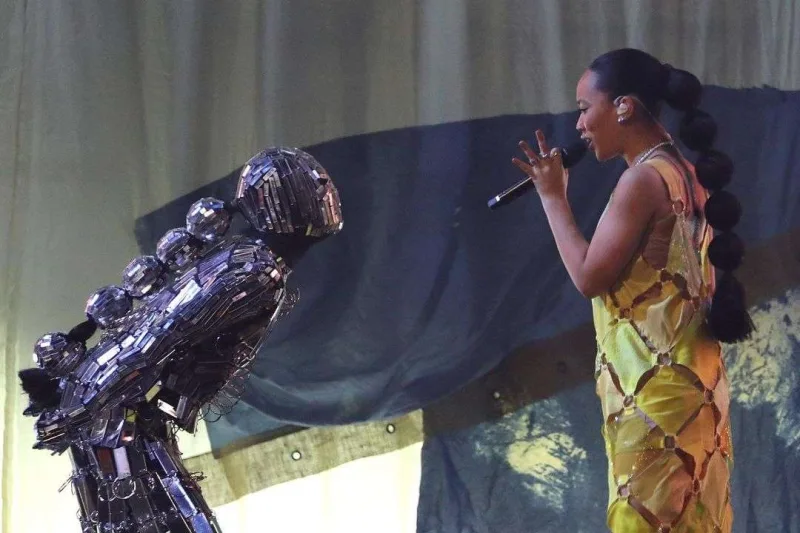 Mükafatlarından çox geyimləri müzakirə olundu - FOTOLAR