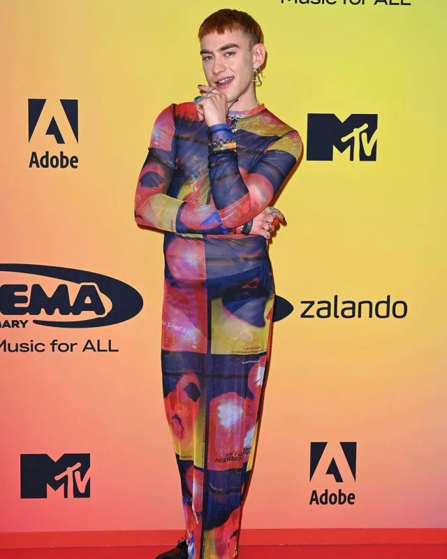 Mükafatlarından çox geyimləri müzakirə olundu - FOTOLAR