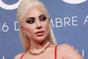 Milandakı qalada da diqqət çəkdi