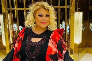 Mətanət plastik əməliyyat etdirir