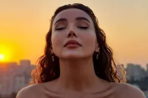 Üzel Kərimova çətin günlər keçirir