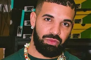 Bir milyon dollar bəxşiş payladı