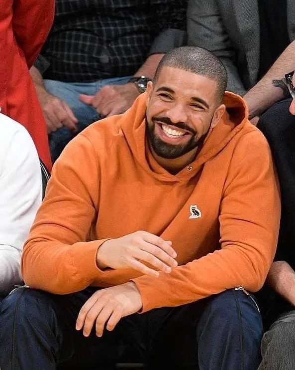 Bir milyon dollar bəxşiş payladı