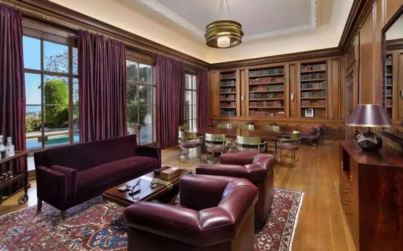 Sahib olduğu son evi də satdı - Fotolar