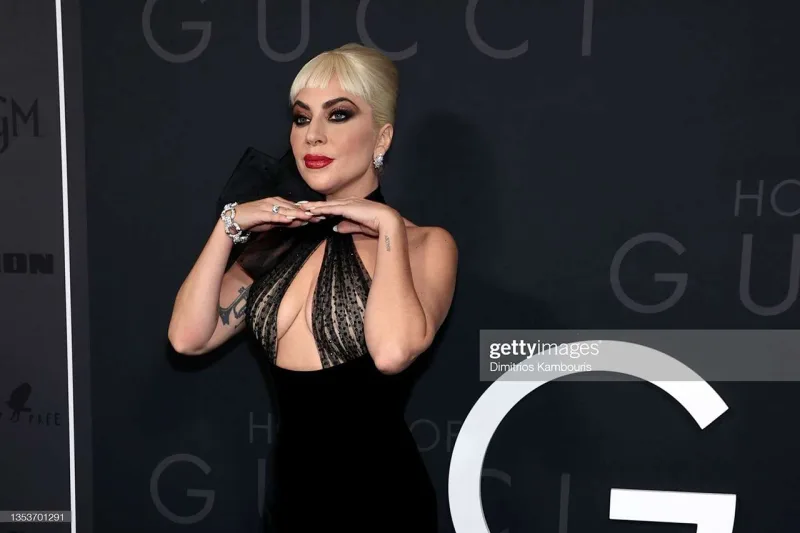 Bu dəfə siçan döyməsi ilə gündəm oldu