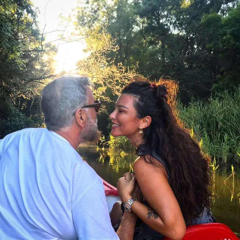 Tamaşada öpüşən xanımı haqda- “Qısqanmadım”