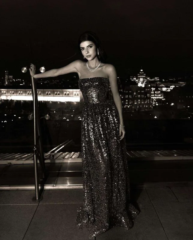 Azərbaycanlı milyonçunun nəvəsi dəbdəbəli gecədə