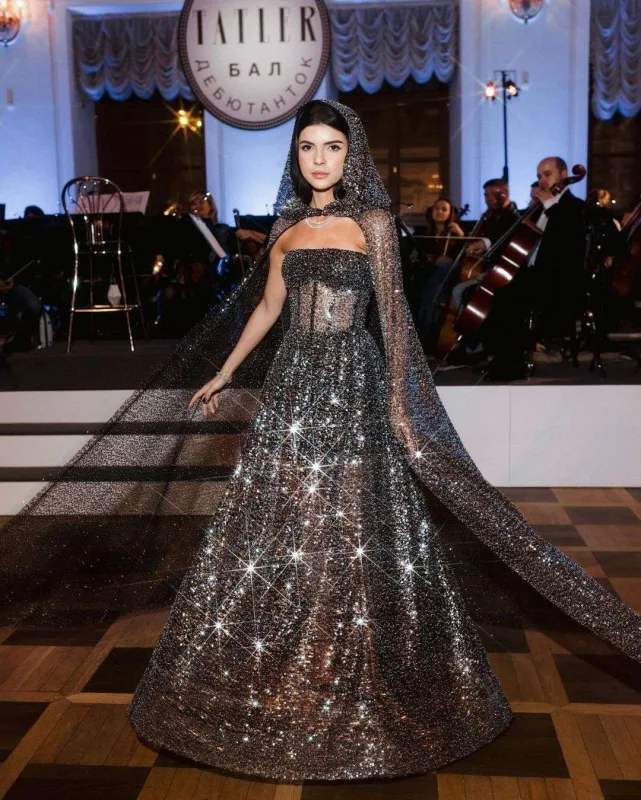 Azərbaycanlı milyonçunun nəvəsi dəbdəbəli gecədə