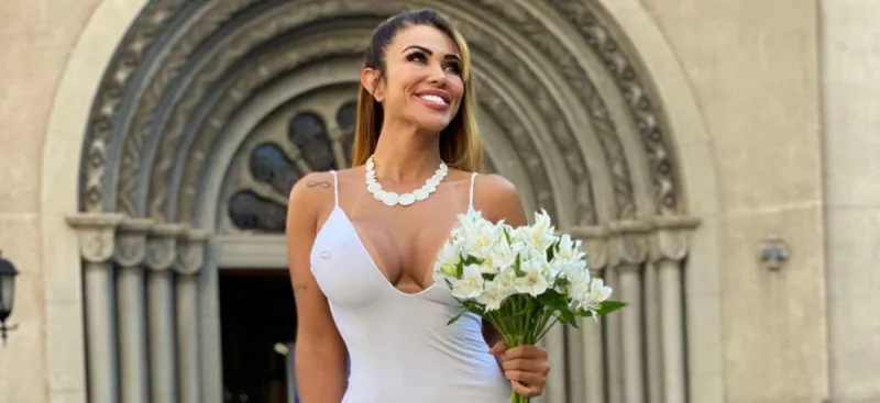 Özü ilə evlənən model boşandı