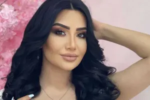 Onu təhqir edən izləyicini polisə verdi