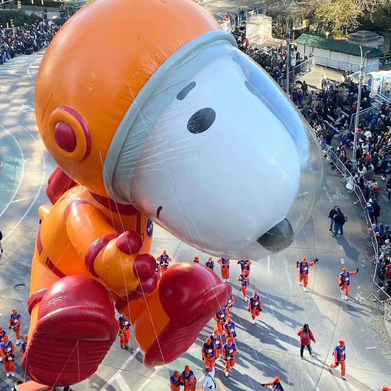 Nyu-Yorkdakı rəngarəng görüntülər hər kəsi meydana yığdı