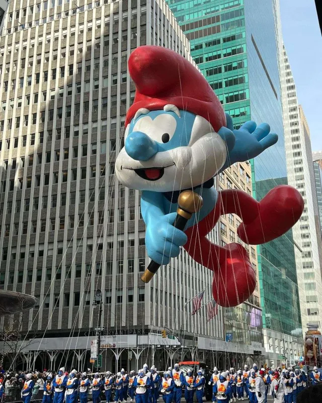 Nyu-Yorkdakı rəngarəng görüntülər hər kəsi meydana yığdı