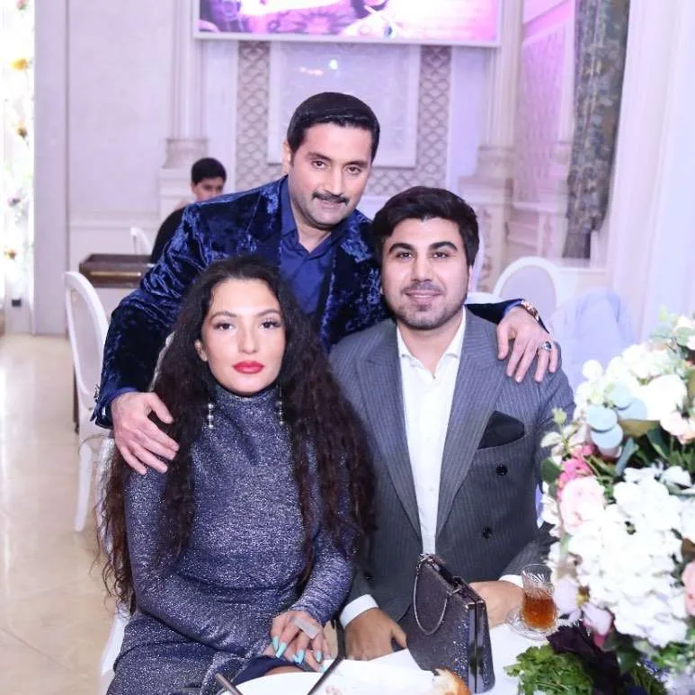 İzzət əkizlərinə ad günü keçirdi