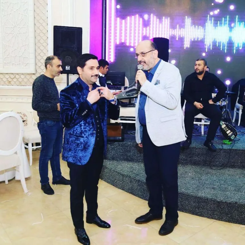 İzzət əkizlərinə ad günü keçirdi