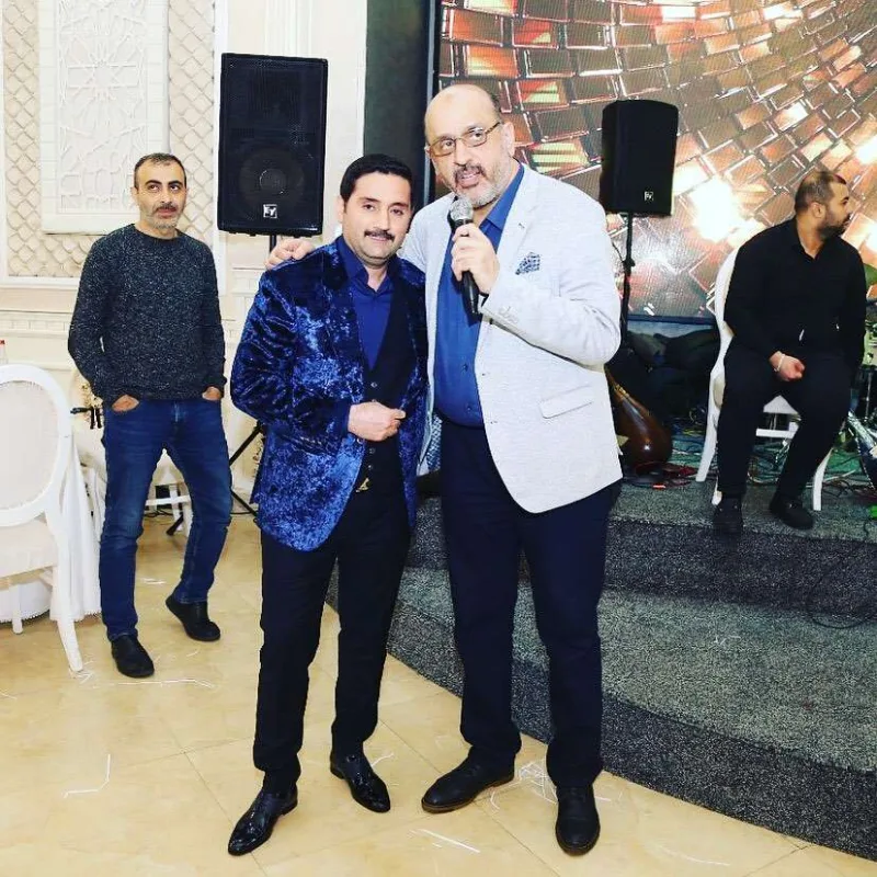 İzzət əkizlərinə ad günü keçirdi