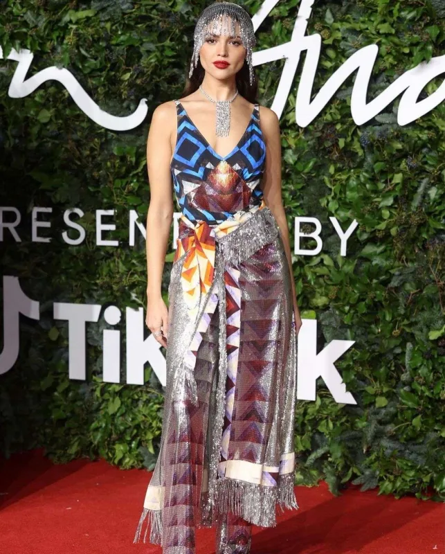 Moda gecəsinin parlayanları - Fotolar