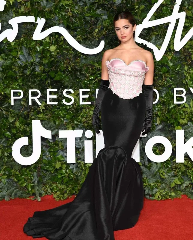 Moda gecəsinin parlayanları - Fotolar