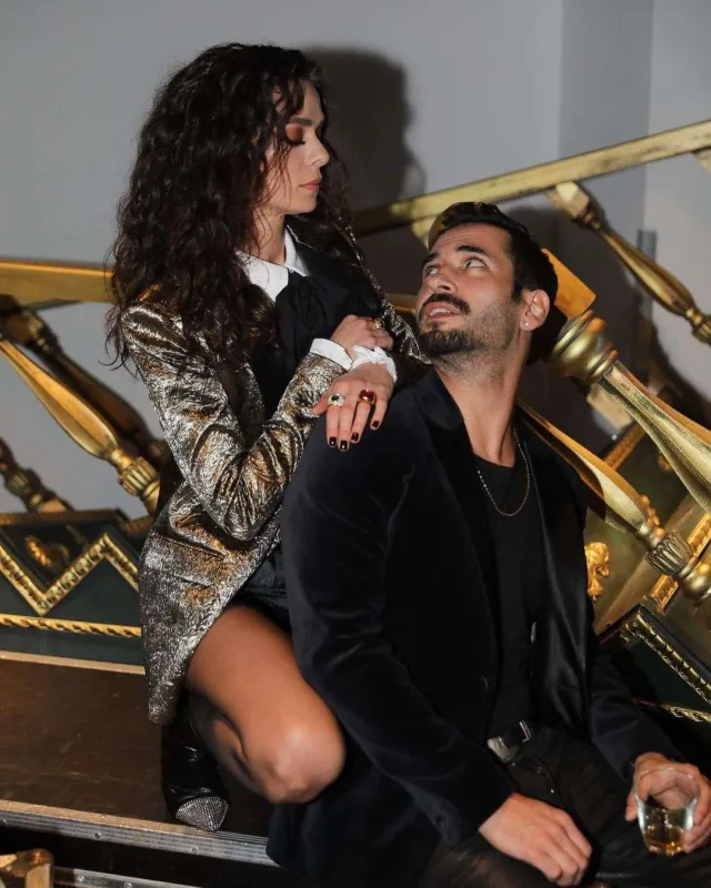 Özge Özpirinçci ana oldu