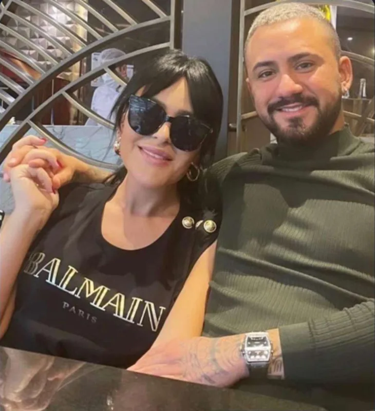 Boşandıqdan sonra ilk dəfə əl-ələ - Foto