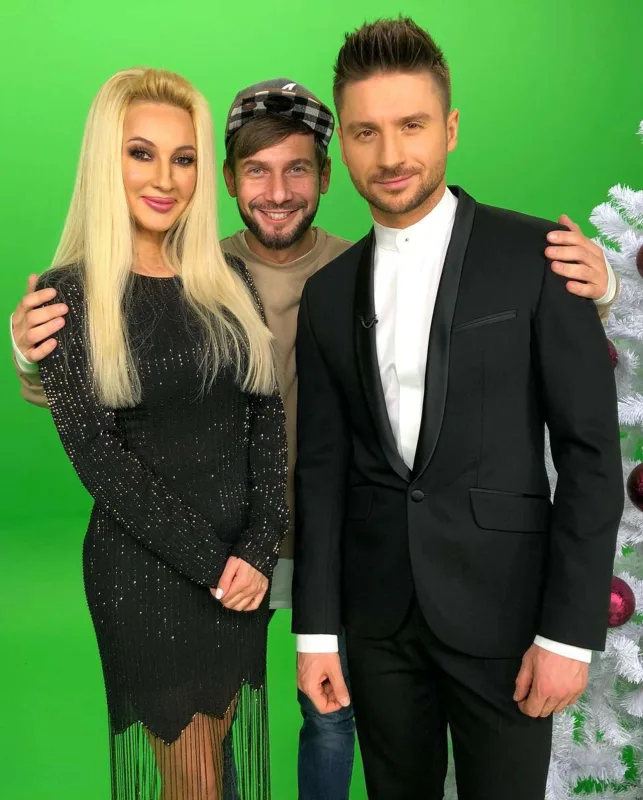 Cərimələndikdən sonra istefa verdi