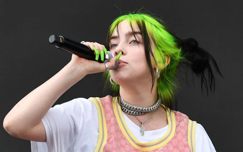 90 milyon izləyicisi var, amma kitabı satılmır