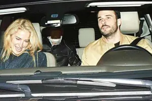 Sevgilisi ilə ilk dəfə görüntüləndi