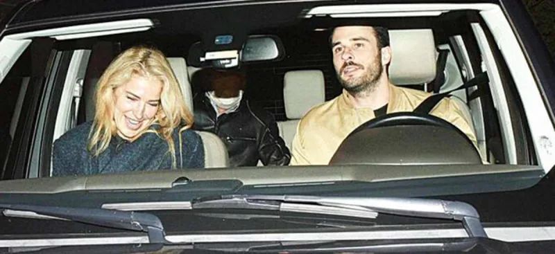 Sevgilisi ilə ilk dəfə görüntüləndi