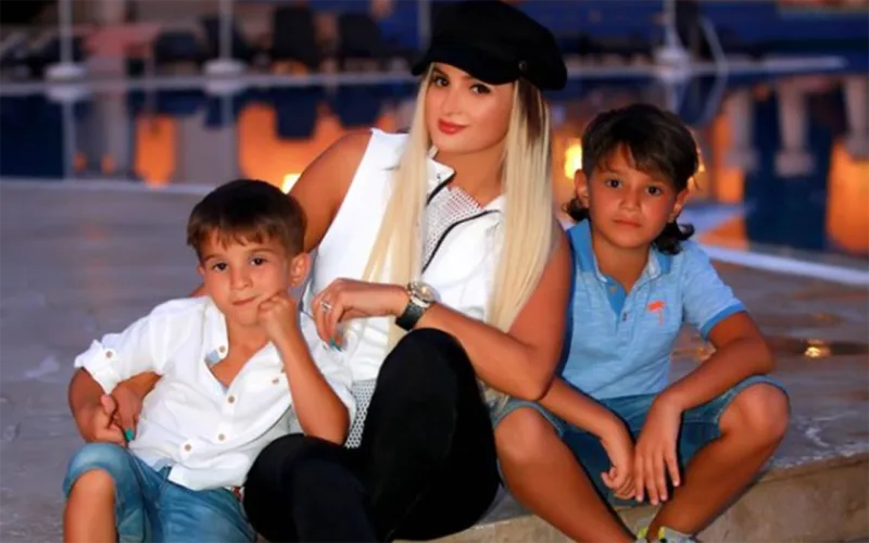 “Övladlarımı ögey anaya verməyəcəm”