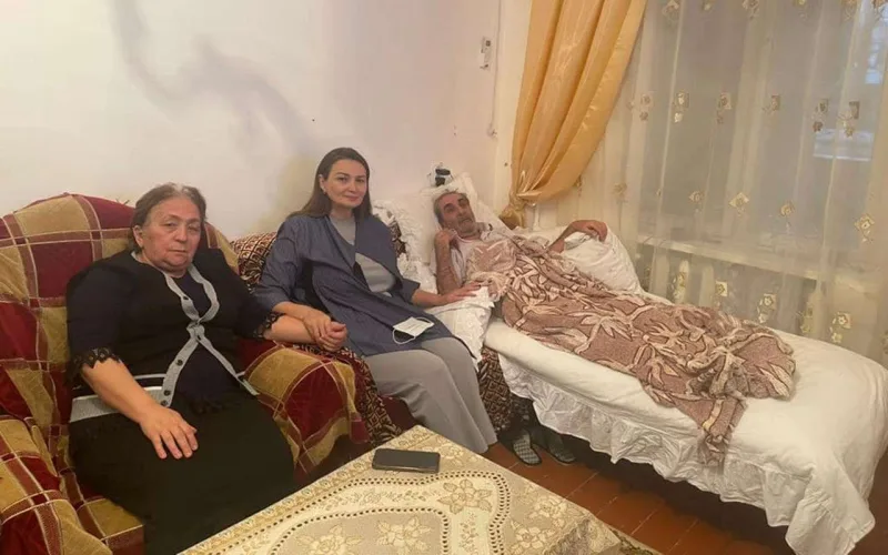 Milli Məclisdə Əməkdar artistlə bağlı çağırış